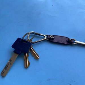 Vintage Etienne Aignetr “ L” key chain